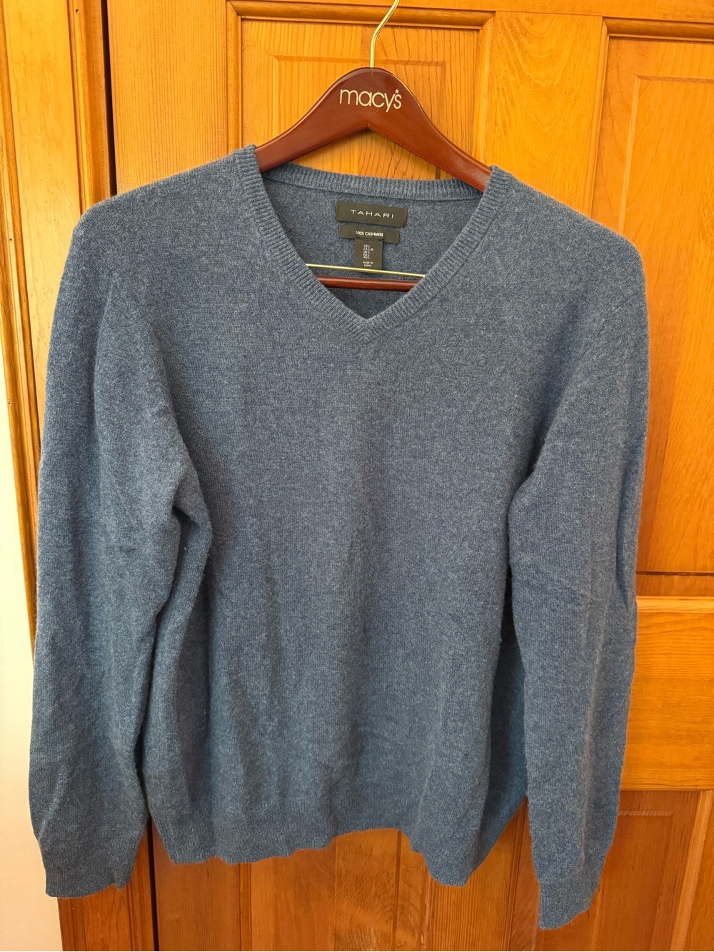 Tahari Men's V-Neck Cashmere Sweater in Heather Slate Blue